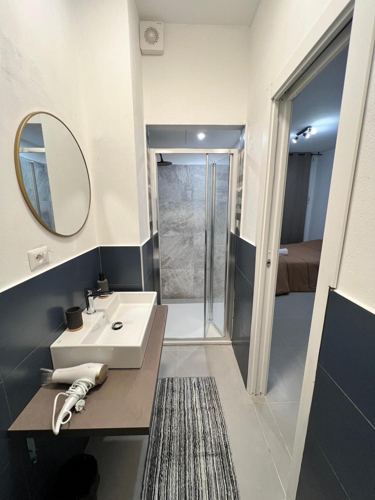 Room 12 Milano Bagian luar foto